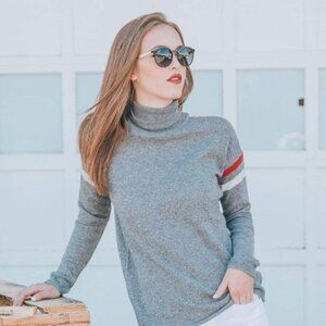 Velvet by Graham & Spencer Bonnie Stripe Cashmere Sweater Women's Size Large